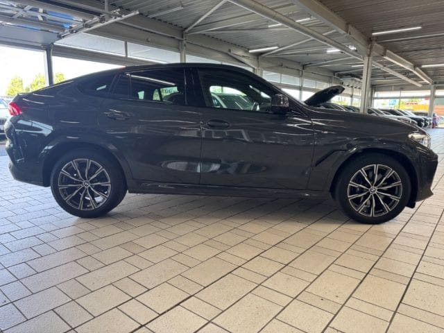 BMW X6 xDrive 40i A M-Sport 20'' AHK Pano Leder Lase foto 3