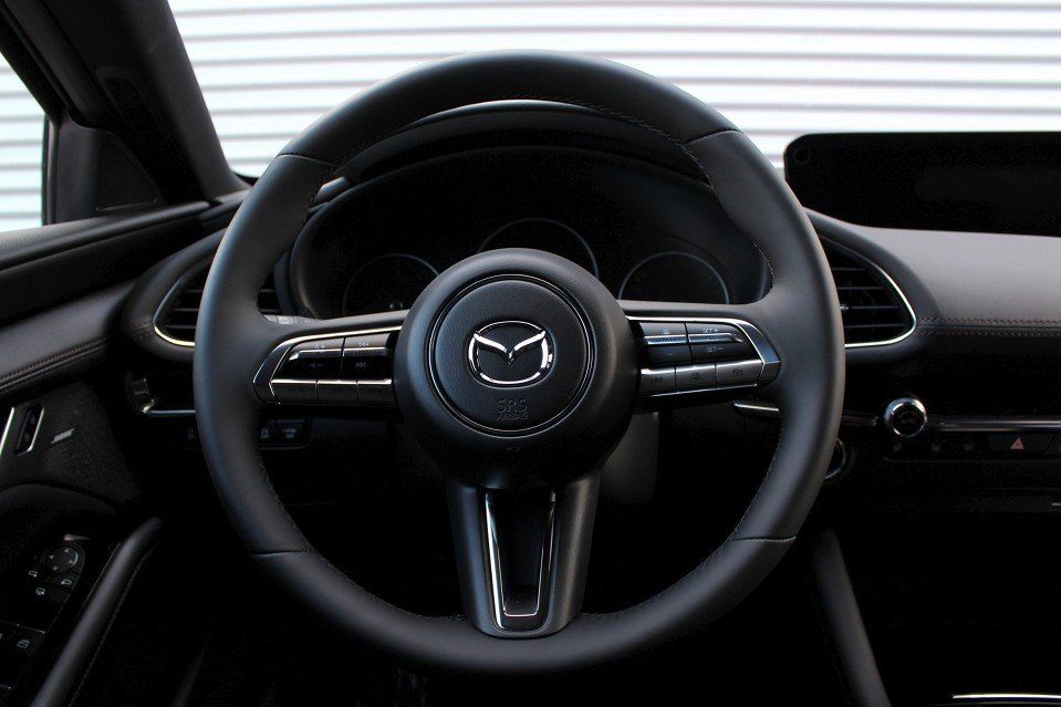 Mazda 3 SKYACTIV-G 2.0 150PS M Hybrid Selection foto 4