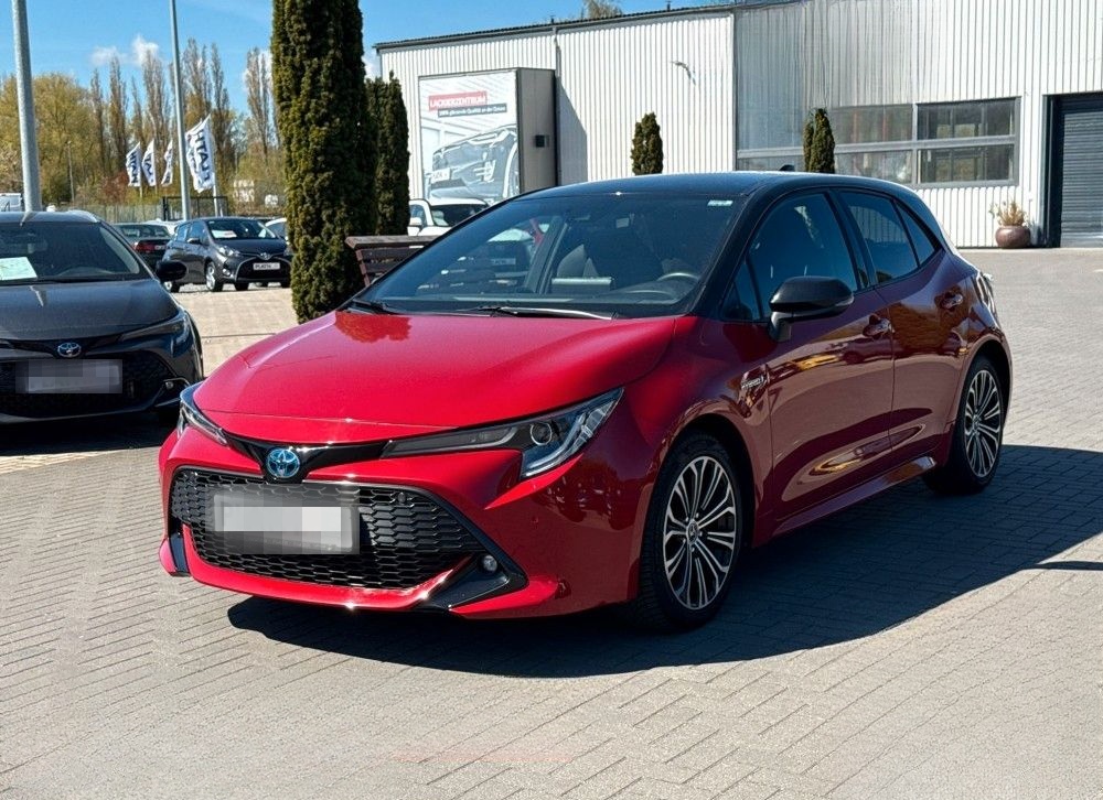 Toyota Corolla Hybrid Club foto 1