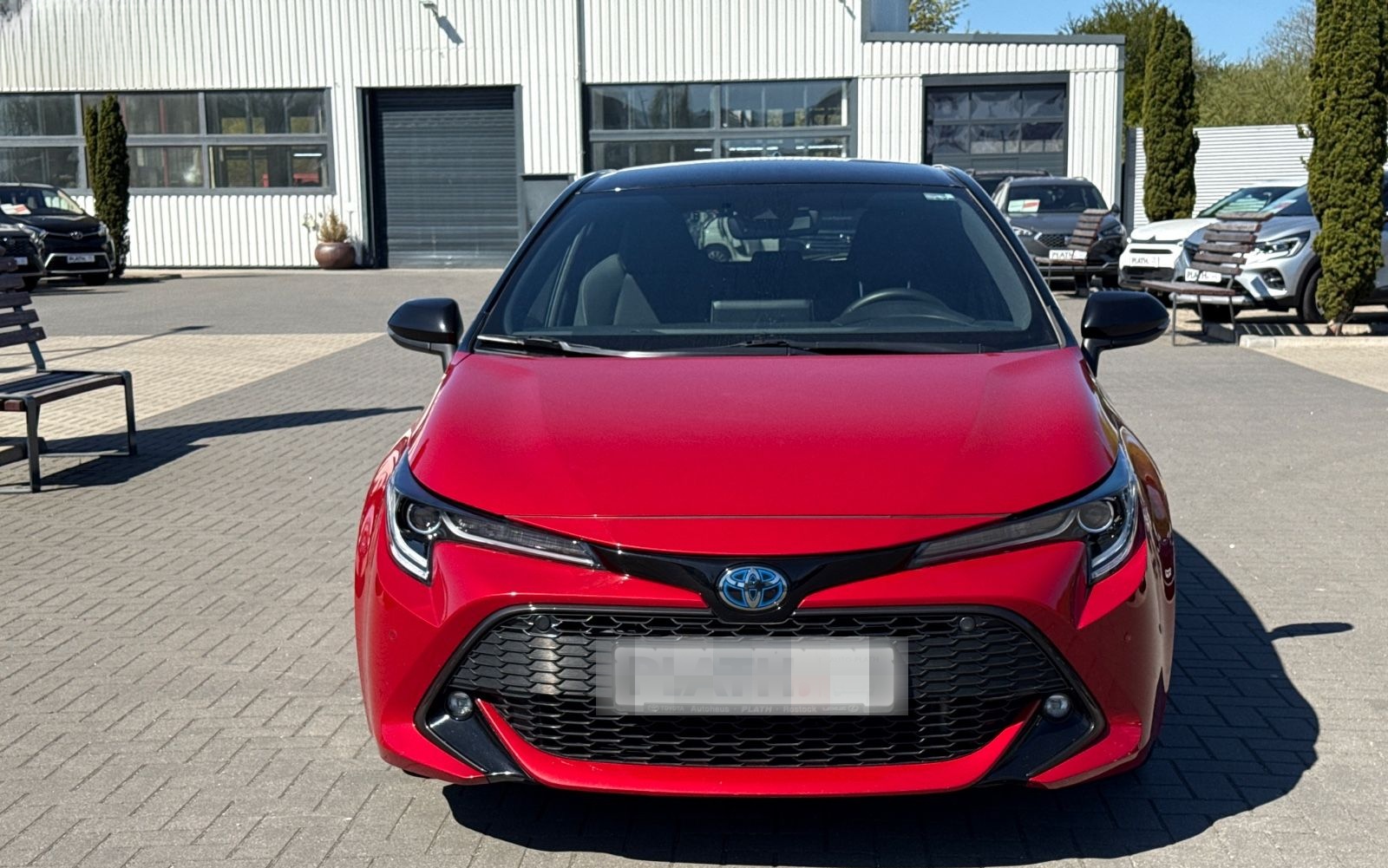 Toyota Corolla Hybrid Club foto 2