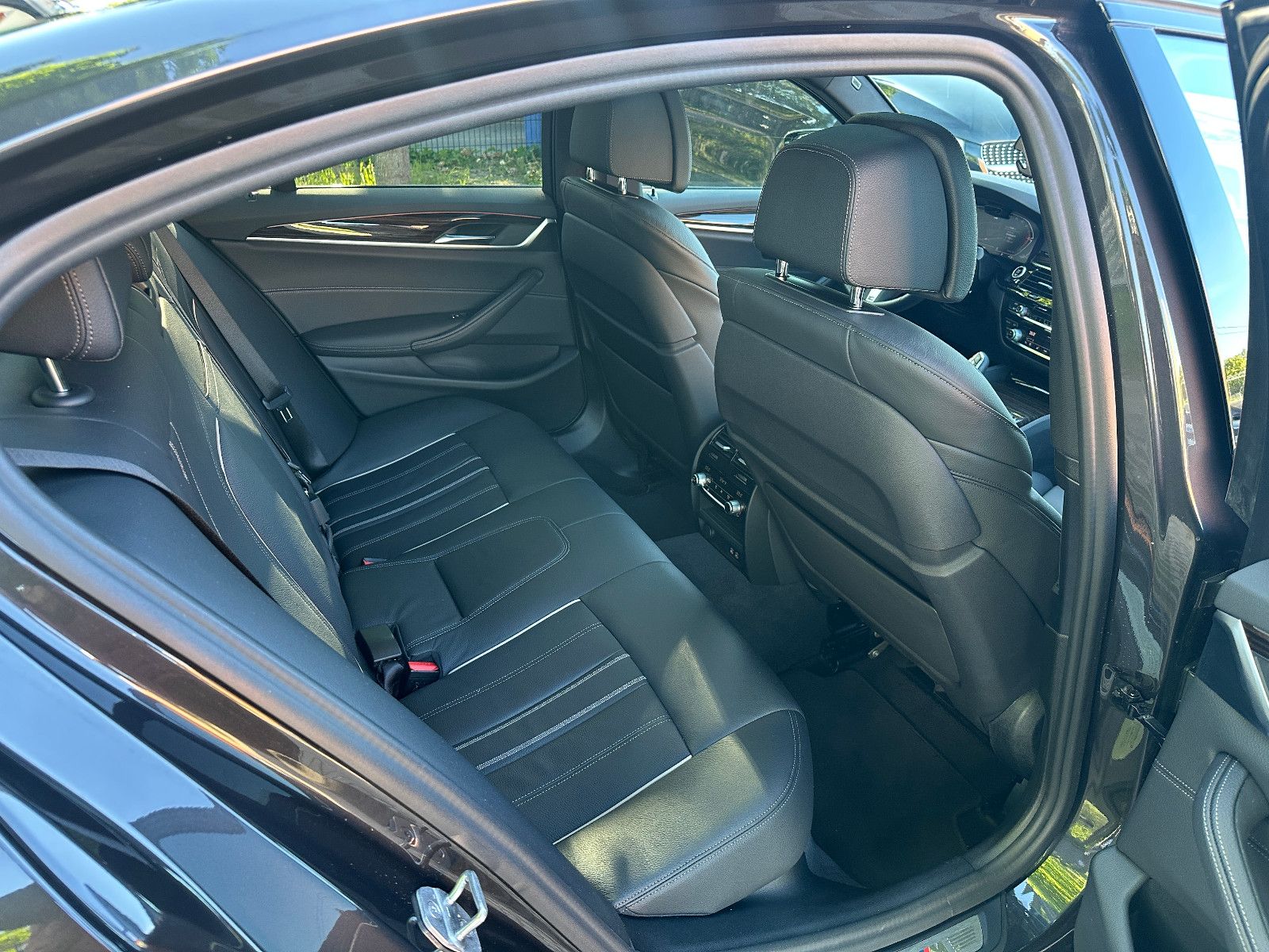 BMW 530 d xDrive MSport*Glass.Dach*Head Up*Massage foto 14
