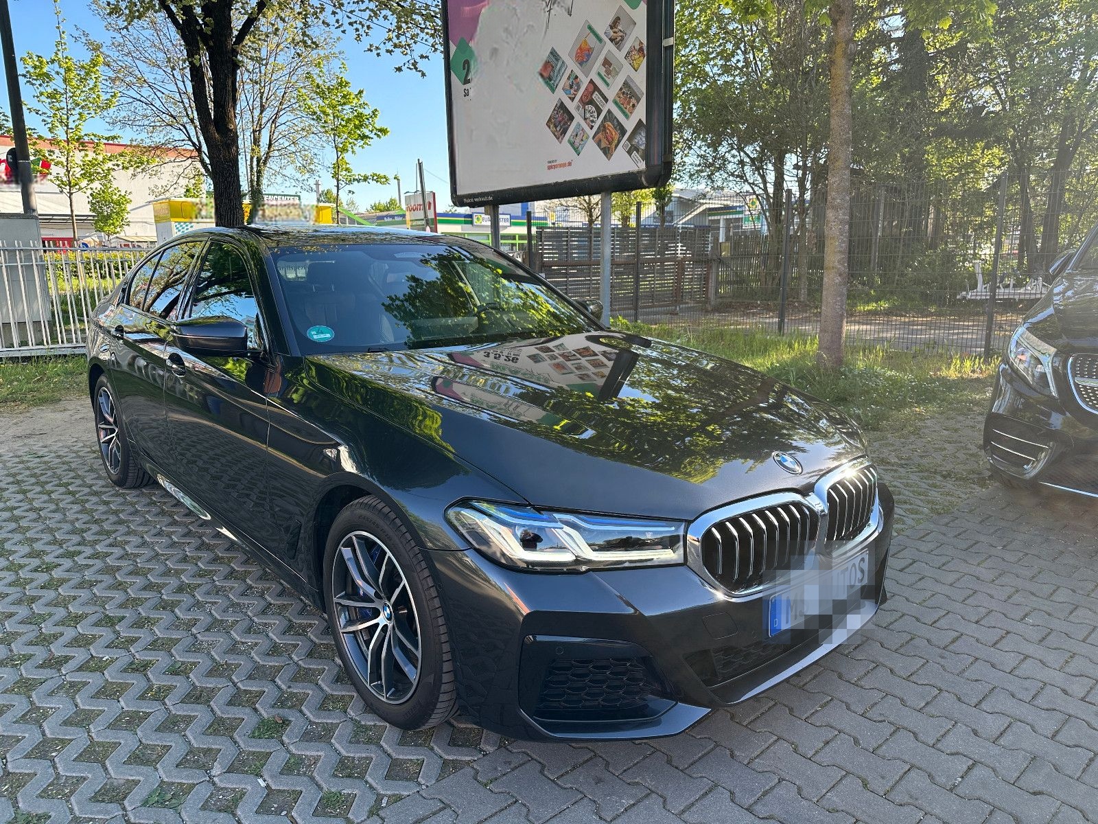BMW 530 d xDrive MSport*Glass.Dach*Head Up*Massage foto 7