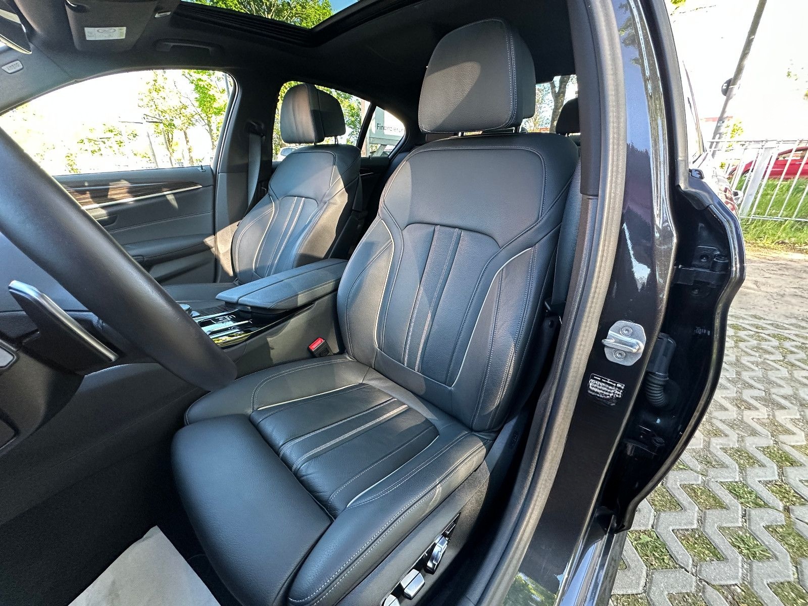 BMW 530 d xDrive MSport*Glass.Dach*Head Up*Massage foto 10