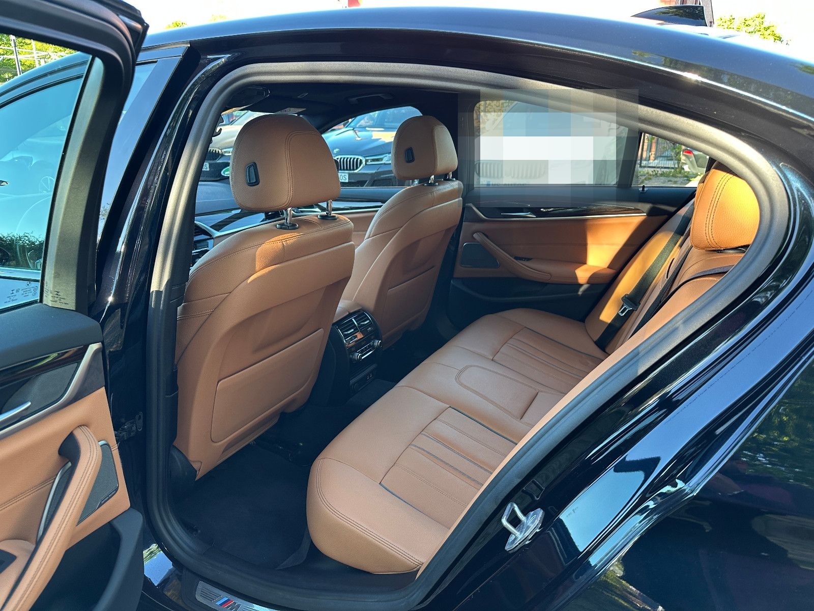 BMW 520d M-Sport*Glasdach*Harman*Kamera*AHK*4 Zonen foto 17