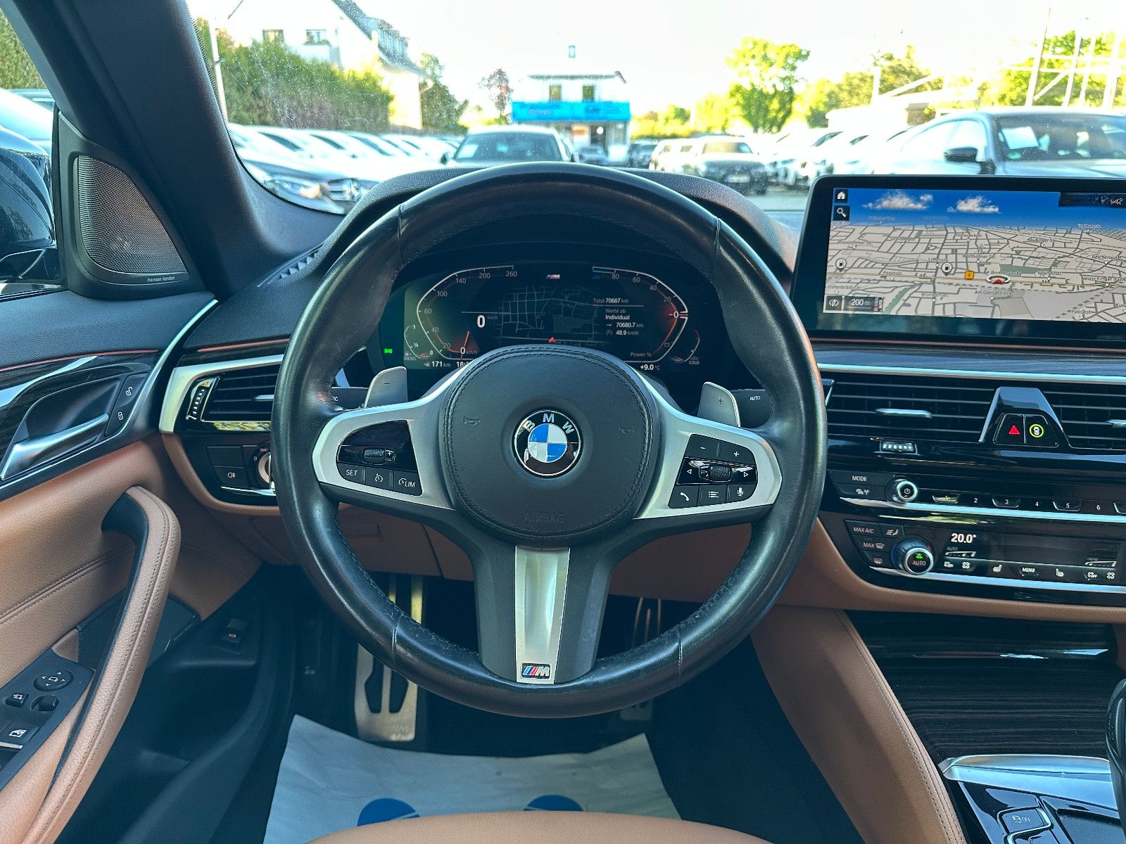 BMW 520d M-Sport*Glasdach*Harman*Kamera*AHK*4 Zonen foto 21