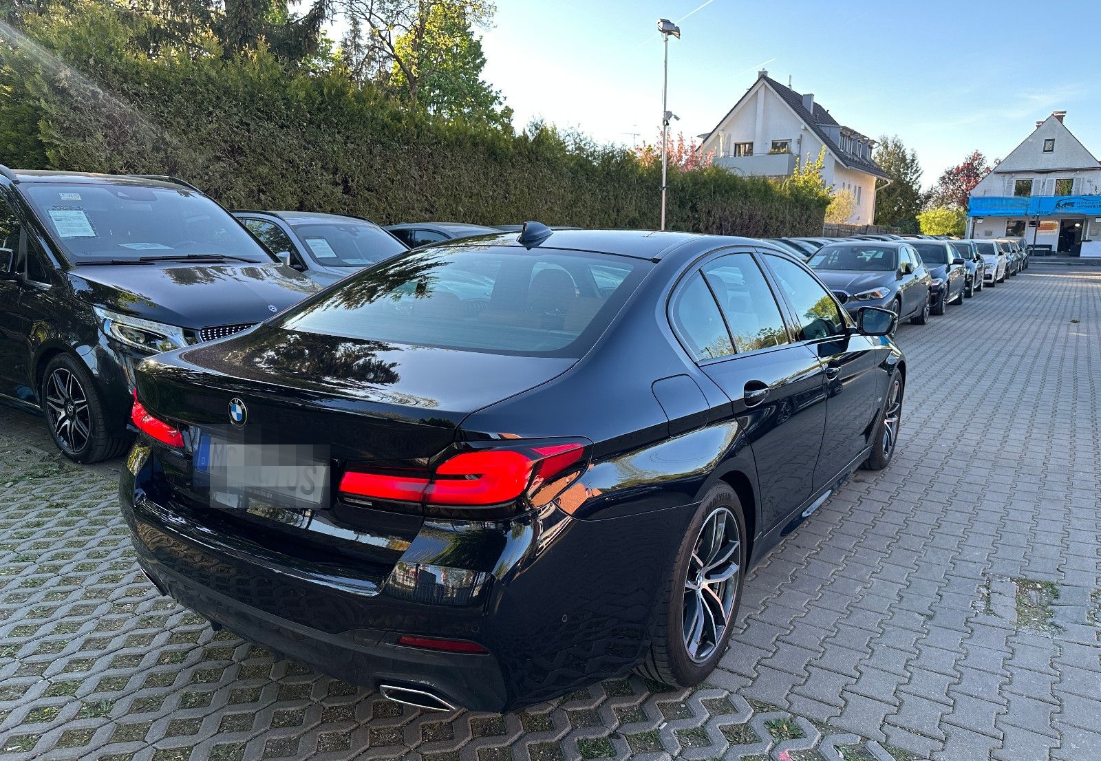 BMW 520d M-Sport*Glasdach*Harman*Kamera*AHK*4 Zonen foto 6