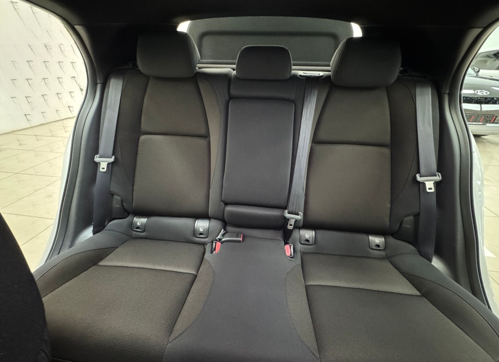 Mazda 3 5HB Selection SKYACTIV-G 2.0 M Hybrid 6AG *LHZ foto 19