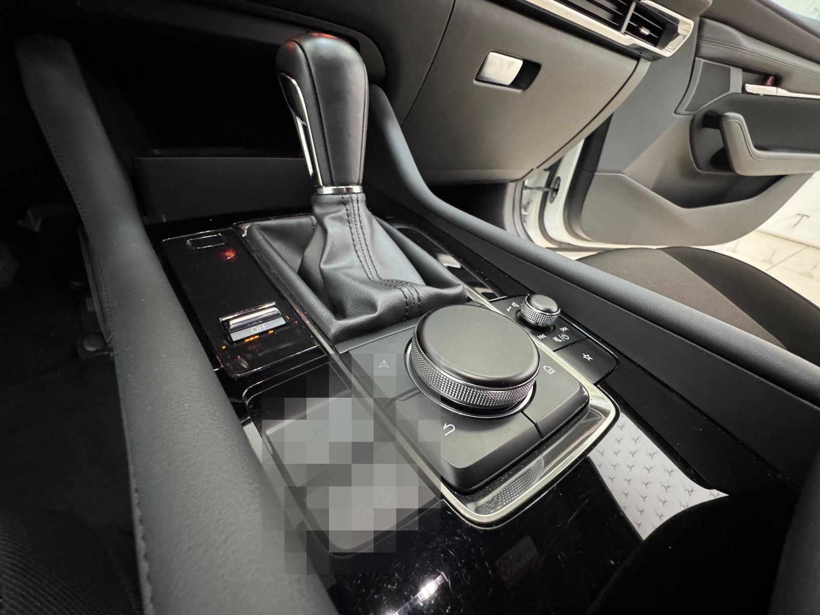 Mazda 3 5HB Selection SKYACTIV-G 2.0 M Hybrid 6AG *LHZ foto 25