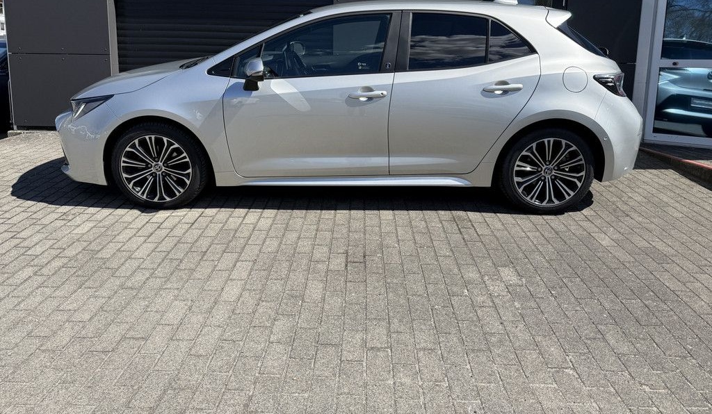 Toyota Corolla 1.2 Team D foto 3
