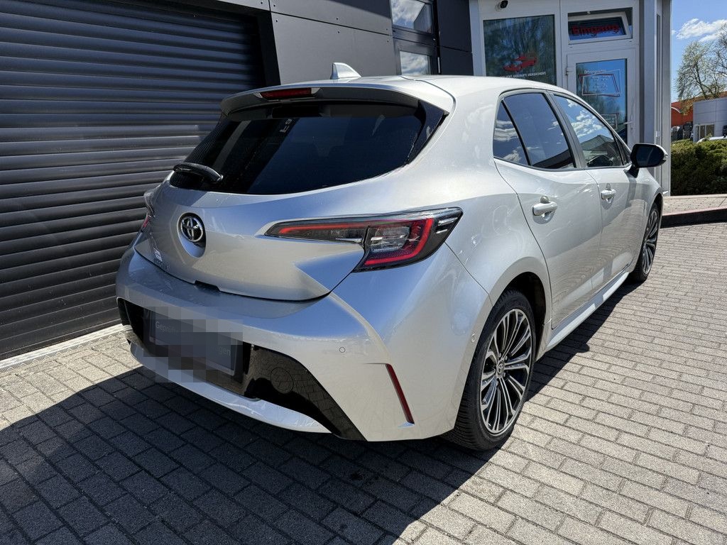 Toyota Corolla 1.2 Team D foto 10