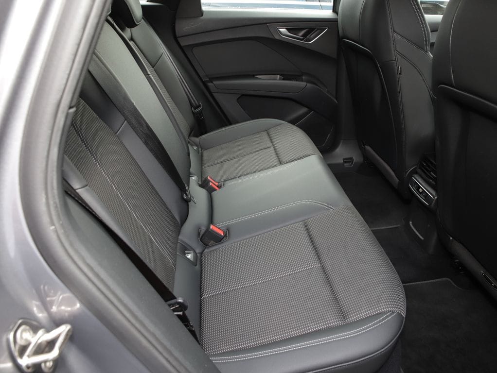 Audi Q4 e-tron 50 qu. S line Int. AHK Matrix Wärmep. foto 7