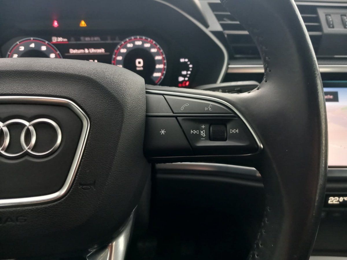 Audi Q3 ALCANTARA/AHK/8-FACH BEREIFT/E-HECKKLAPPE foto 23
