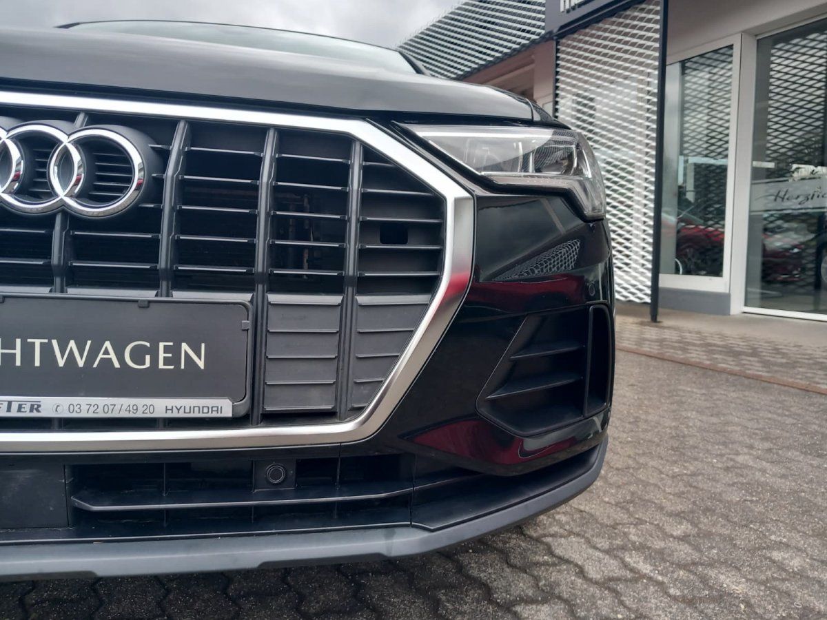 Audi Q3 ALCANTARA/AHK/8-FACH BEREIFT/E-HECKKLAPPE foto 9