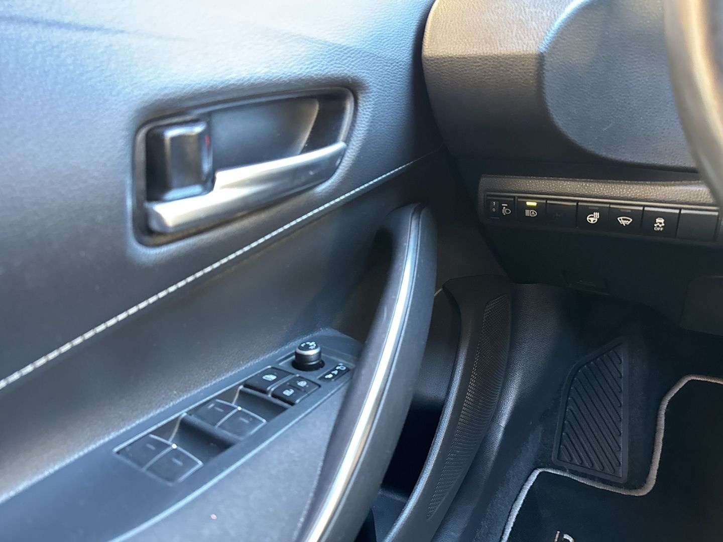 Toyota Corolla Touring Sports 2.0l Hybrid Club +Navi +L foto 19
