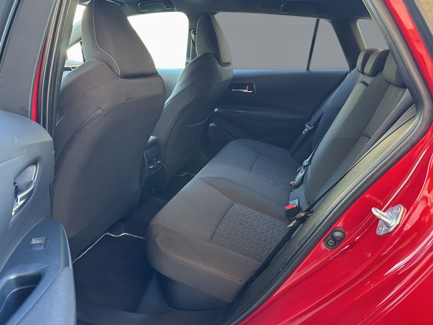 Toyota Corolla Touring Sports 2.0l Hybrid Club +Navi +L foto 9
