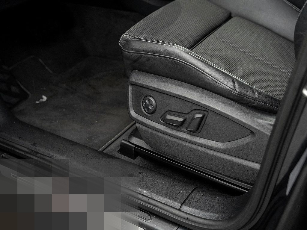 Audi Q5 55 TFSI e quattro S line Pano LED AHK Navi foto 14
