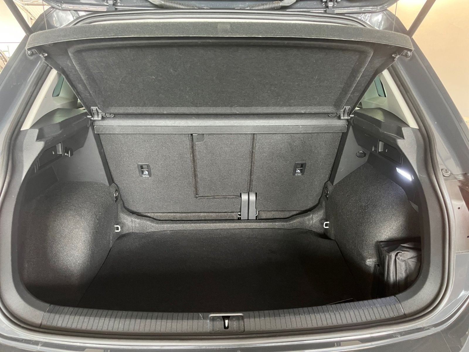 Volkswagen Tiguan LIFE TSI+ALU 17+NAVI+PARK ASSIST+TRAVEL A foto 15