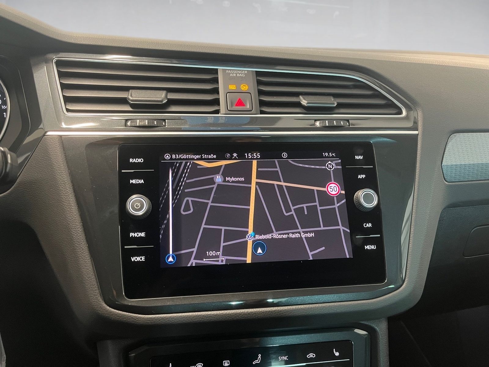Volkswagen Tiguan LIFE TSI+ALU 17+NAVI+PARK ASSIST+TRAVEL A foto 17