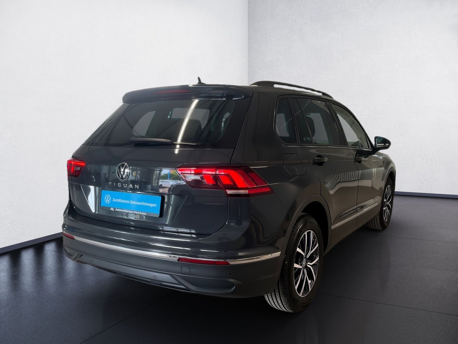 Volkswagen Tiguan LIFE TSI+ALU 17+NAVI+PARK ASSIST+TRAVEL A foto 6