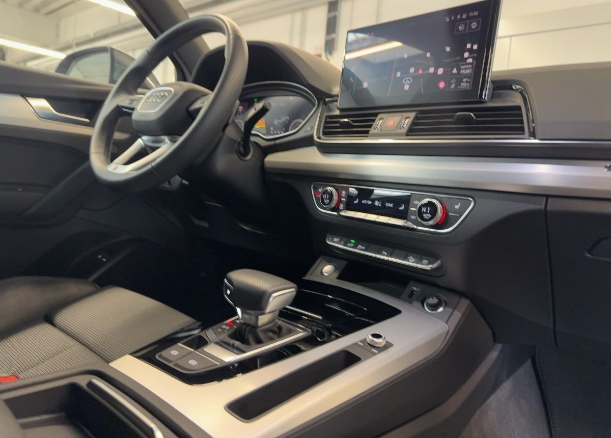 Audi Q5 S line 55 2.0 TFSI e quattro virtual AHK Pano foto 14