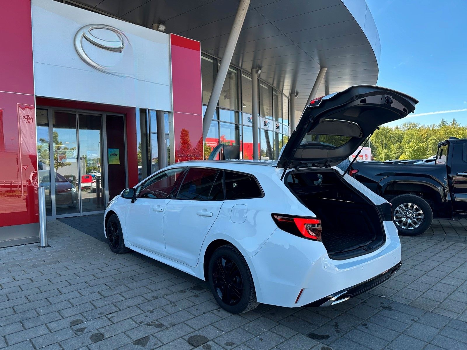 Toyota Corolla 2.0 TS Hybrid Team Deutsch., NAVI, LED foto 7
