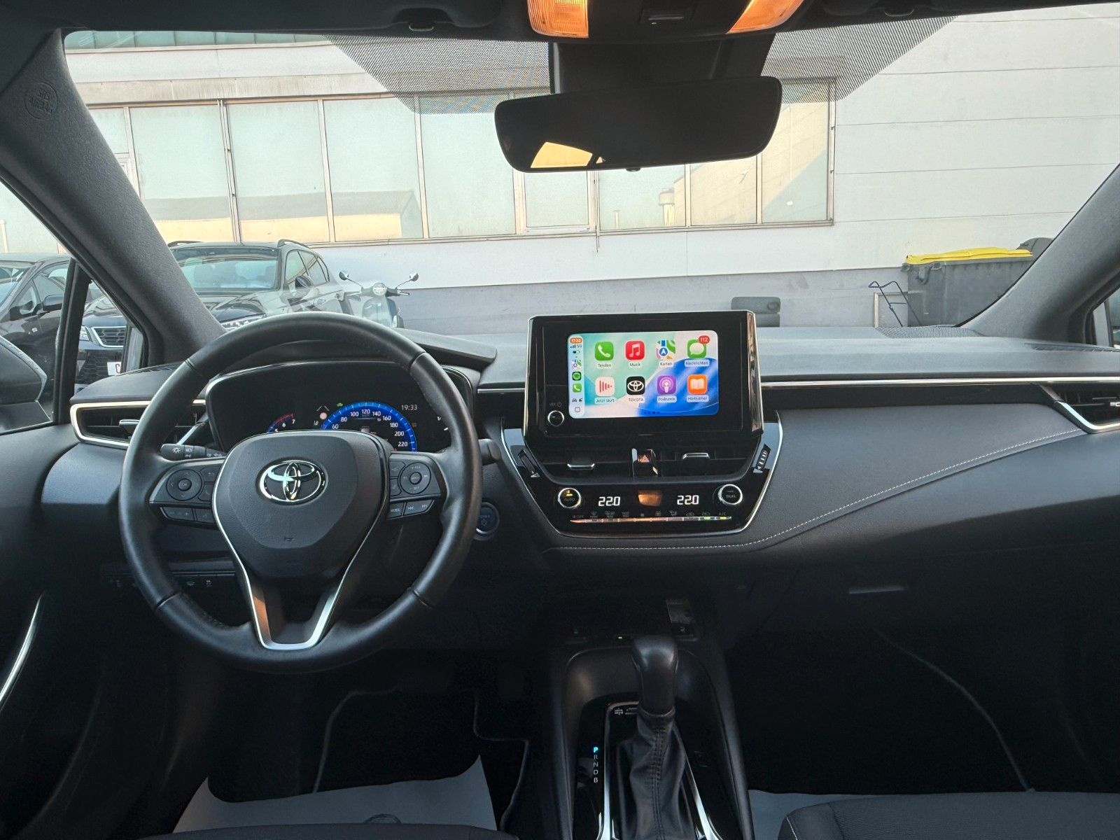 Toyota Corolla Hybrid Team D KAMERA/KLIMA/NAVI/CARPLAY foto 18