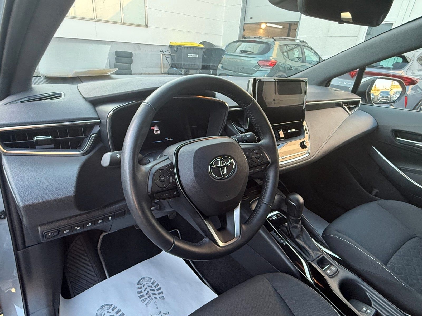 Toyota Corolla Hybrid Team D KAMERA/KLIMA/NAVI/CARPLAY foto 8
