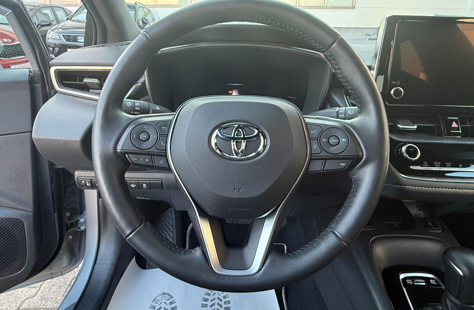 Toyota Corolla Hybrid Team D KAMERA/KLIMA/NAVI/CARPLAY foto 10