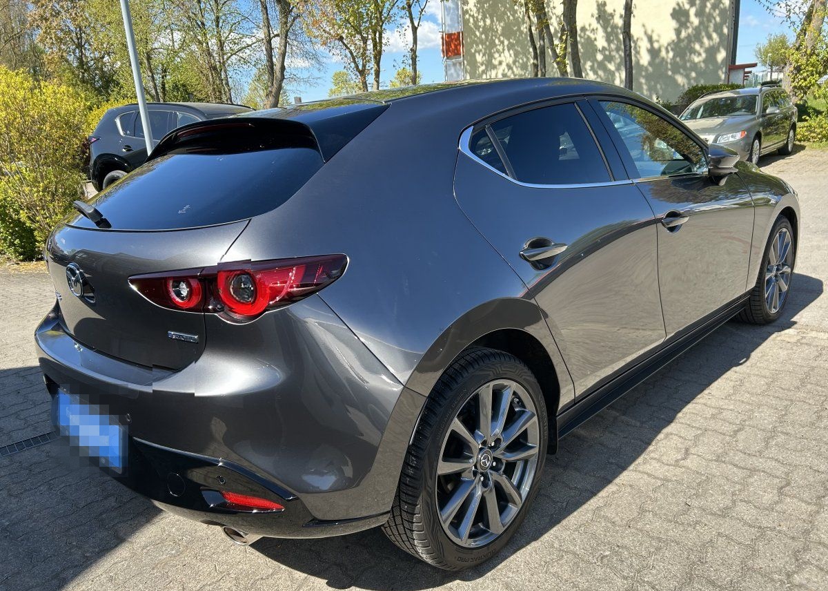 Mazda 3 2.5L e-SKYACTIV G 140ps 6AT FWD Takumi foto 4