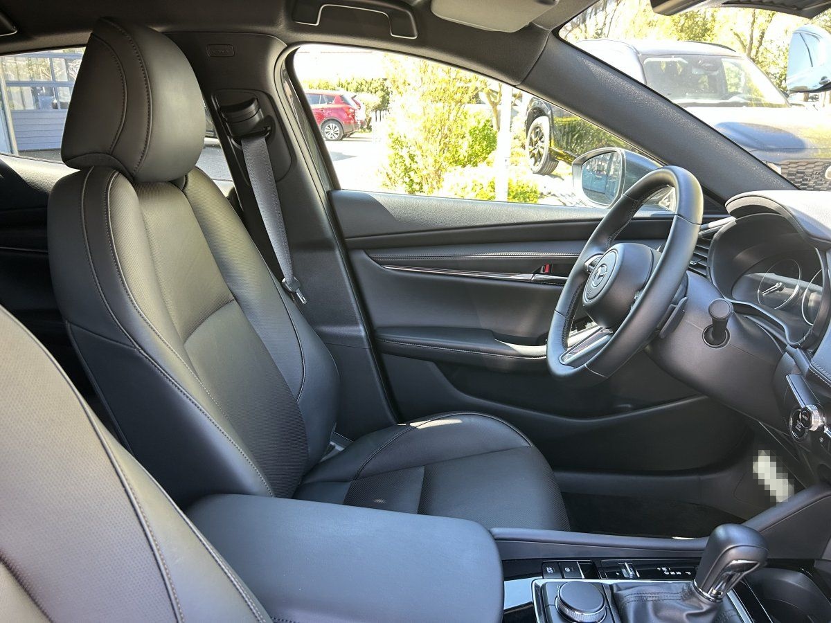 Mazda 3 2.5L e-SKYACTIV G 140ps 6AT FWD Takumi foto 6
