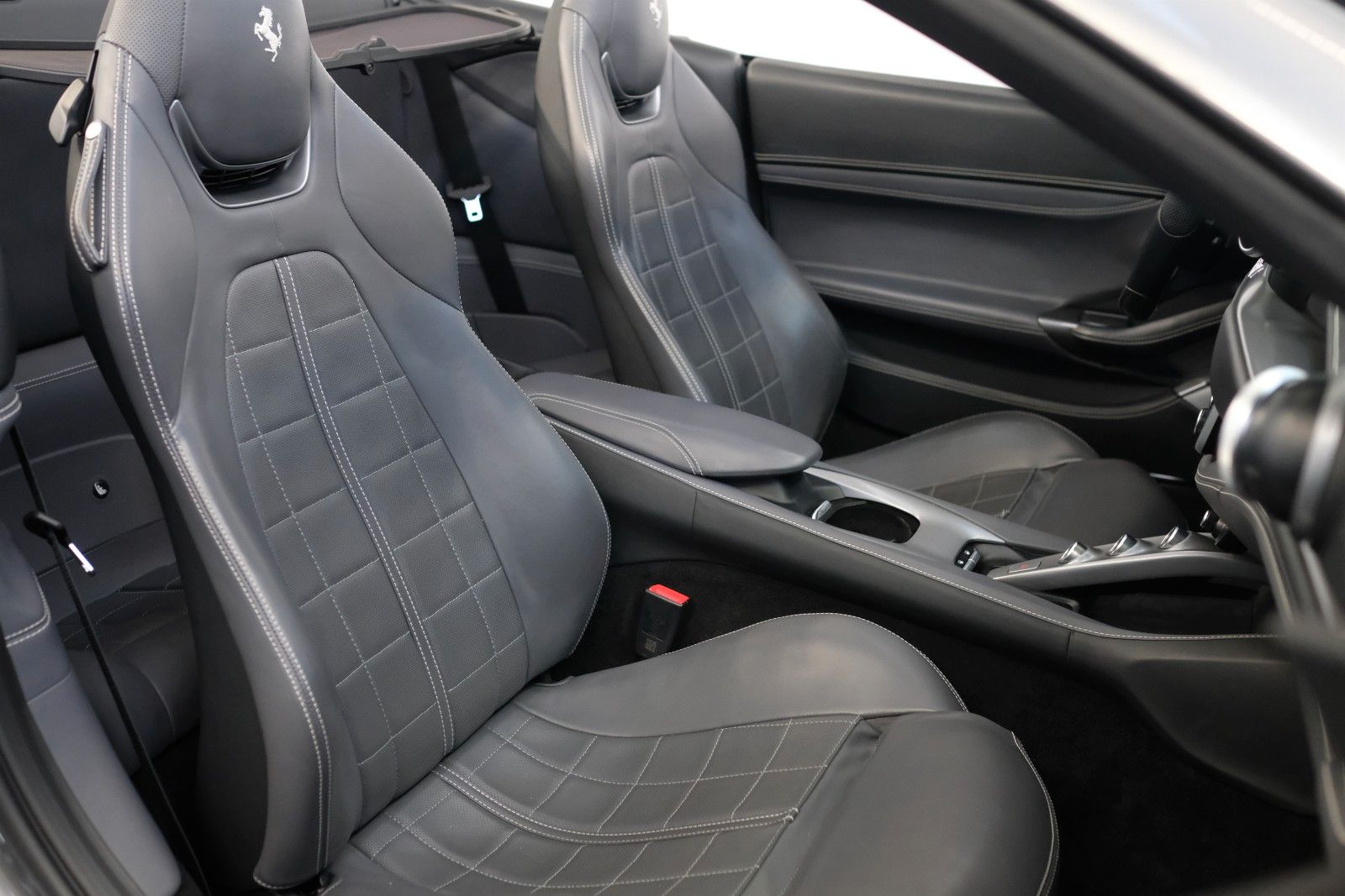Ferrari Portofino M/CARBON/ADAS/JBL/BELÜFTUNG/360CAMERA foto 14