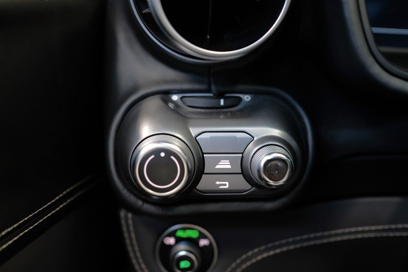 Ferrari Portofino M/CARBON/ADAS/JBL/BELÜFTUNG/360CAMERA foto 23