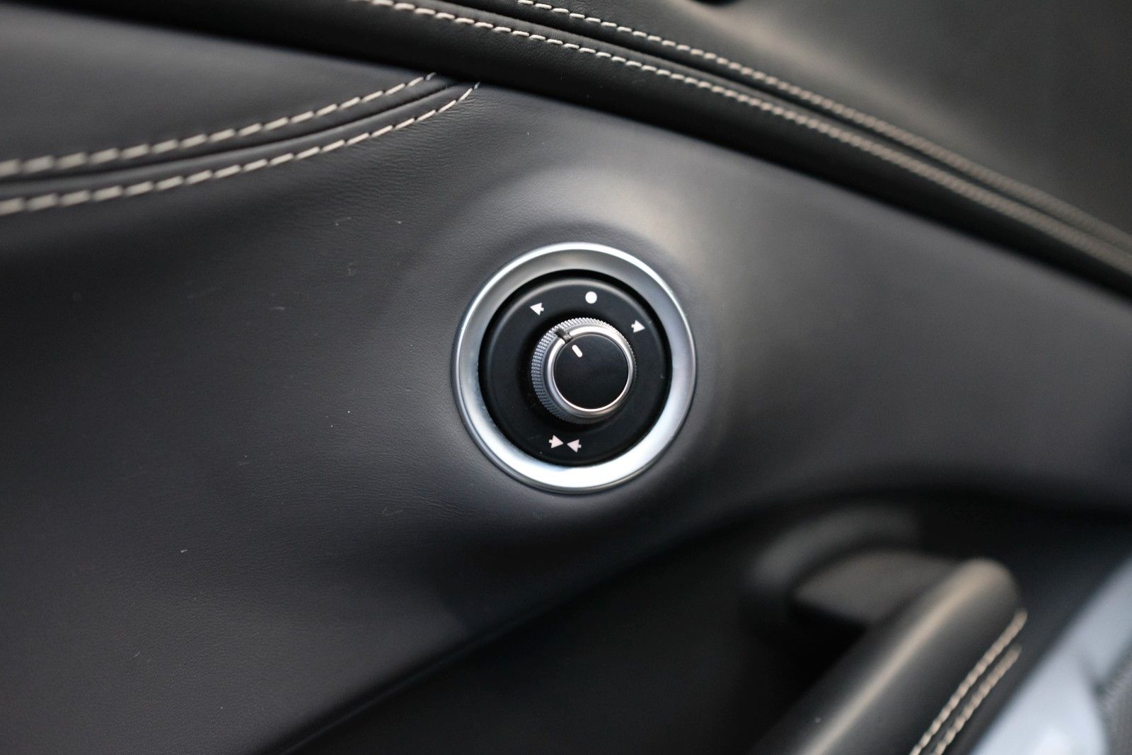 Ferrari Portofino M/CARBON/ADAS/JBL/BELÜFTUNG/360CAMERA foto 24