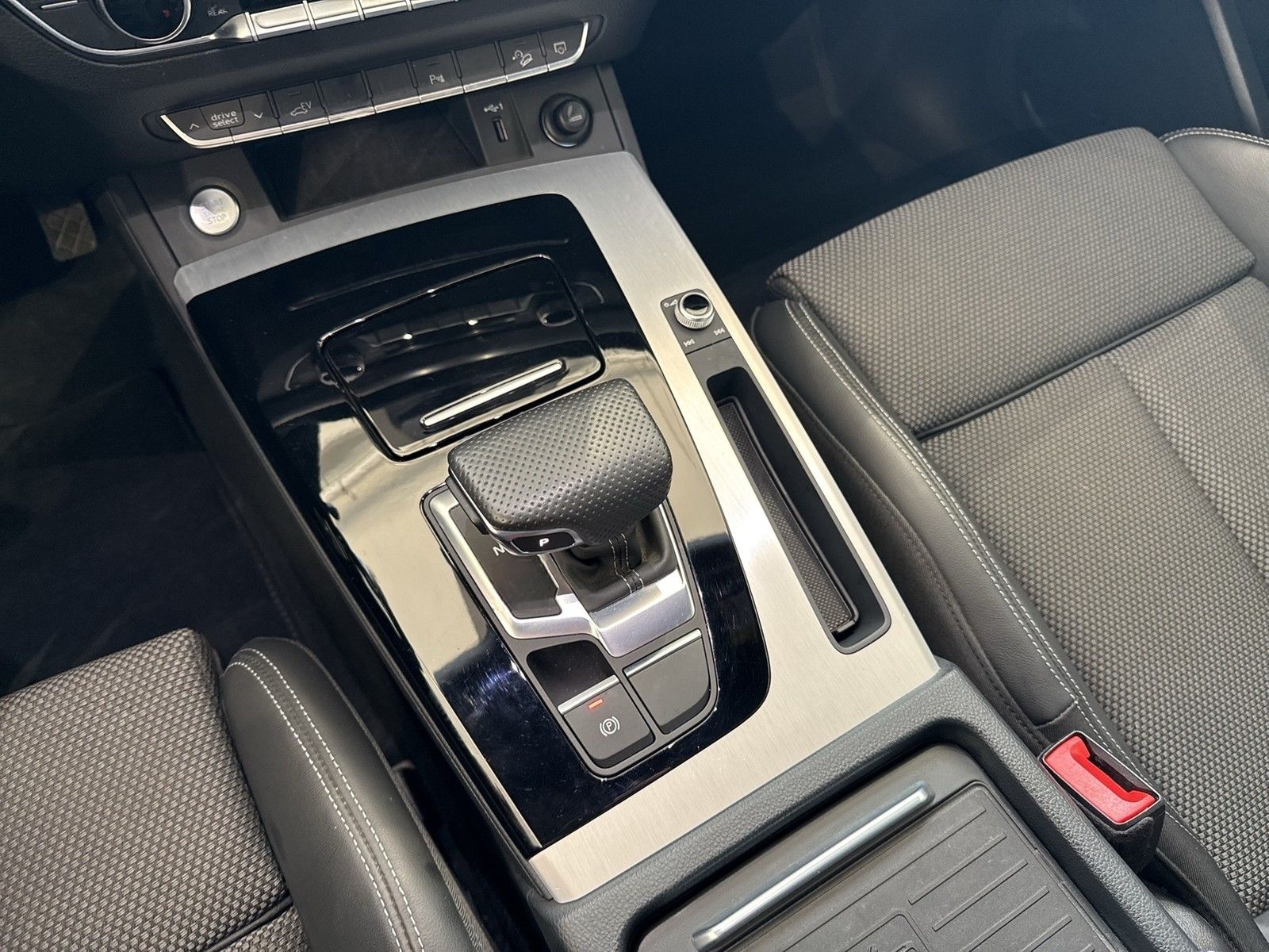 Audi Q5 50 TFSI e Qu. S LINE HEADUP PANO foto 14