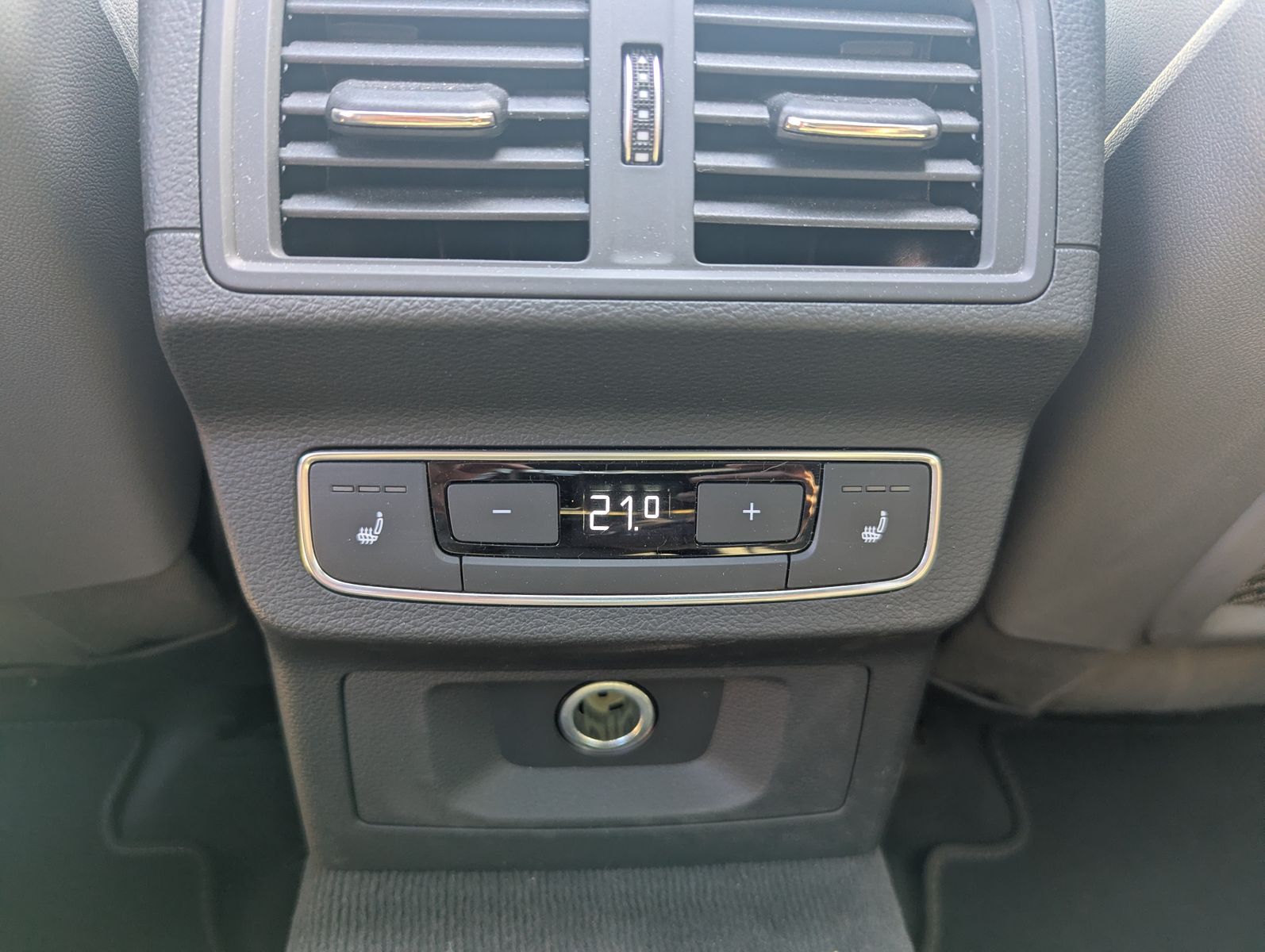 Audi Q5 50 TFSI PLUG-IN *AHK PANO B&O* foto 16