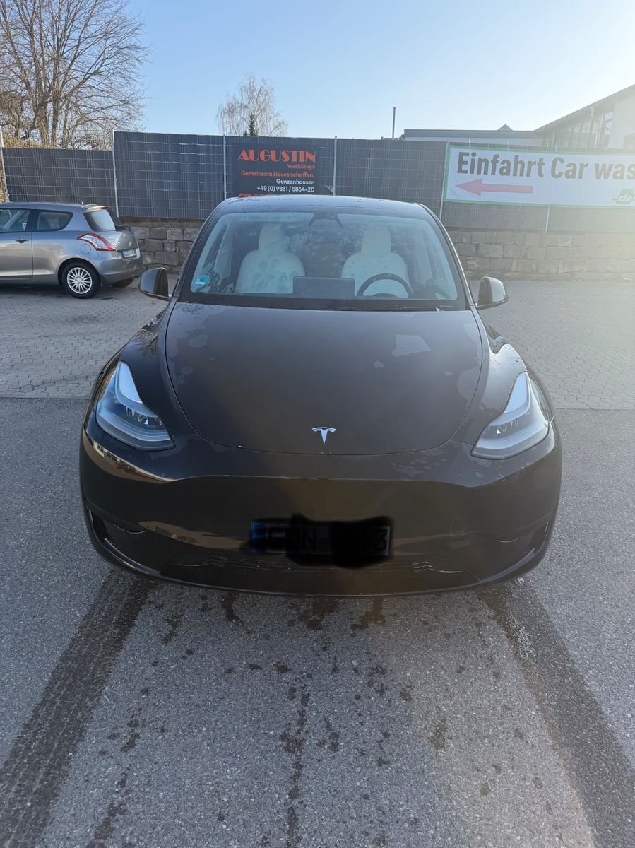 Tesla Model Y 2024 RWD | Schwarz/Weiß | 1. Hand foto 3