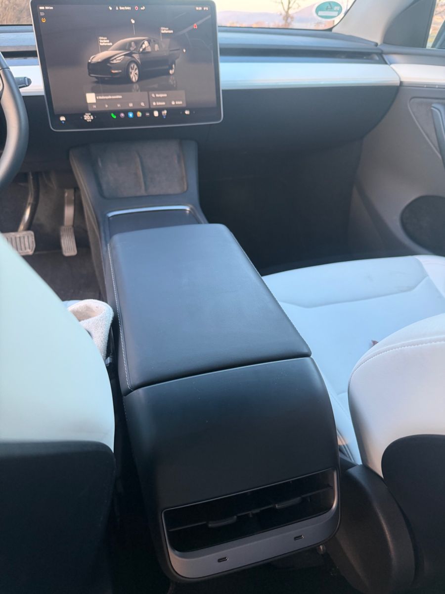 Tesla Model Y 2024 RWD | Schwarz/Weiß | 1. Hand foto 9