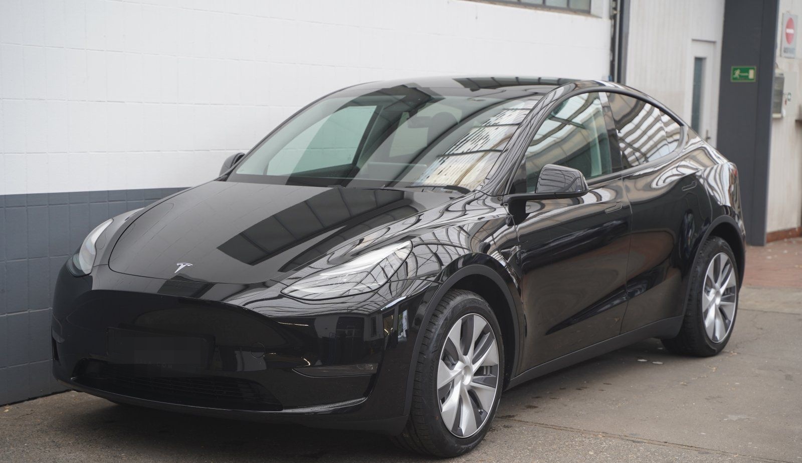 Tesla Model Y Long Range AWD *Mwst. ausweisbar* foto 3