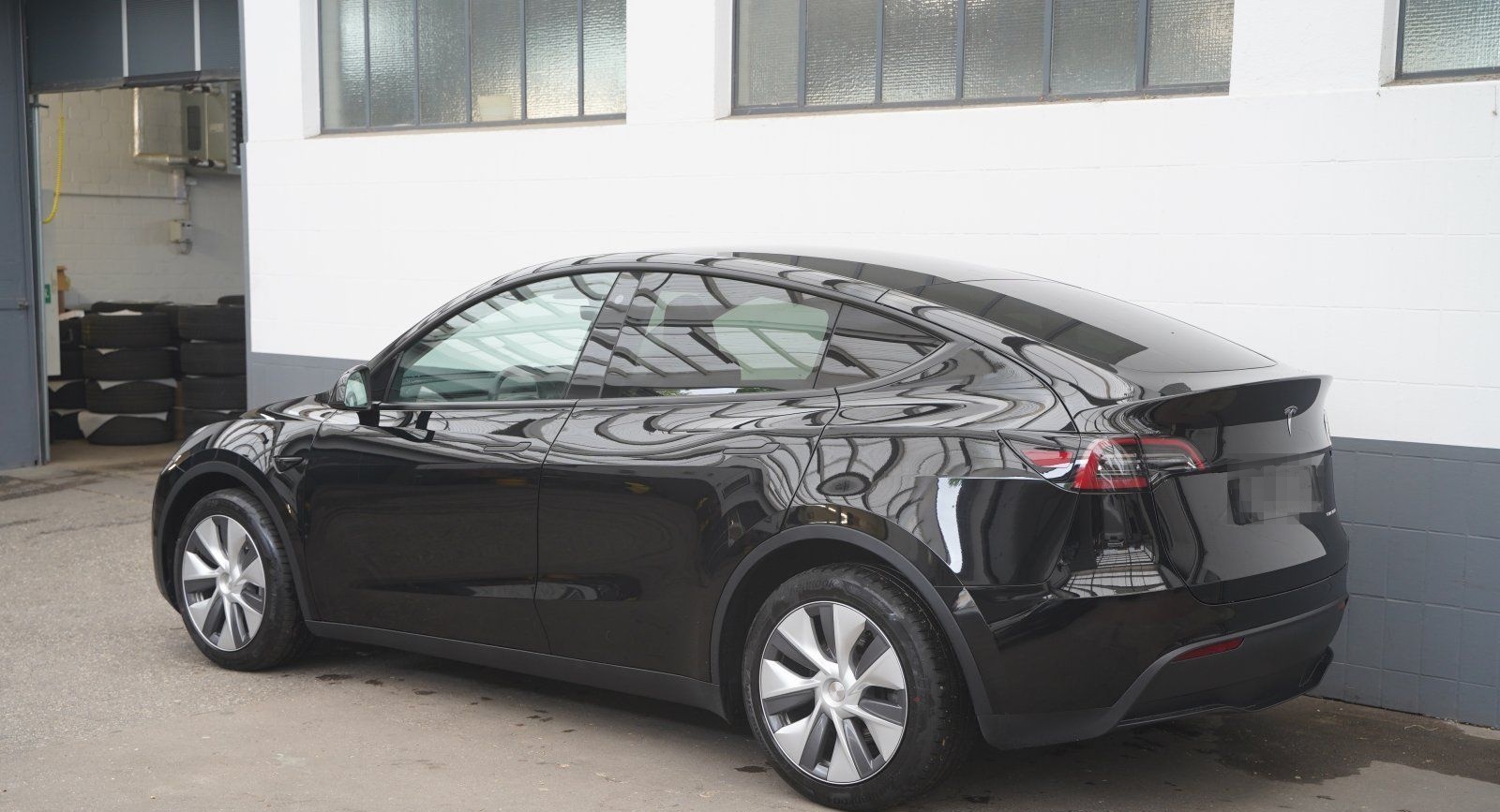 Tesla Model Y Long Range AWD *Mwst. ausweisbar* foto 6