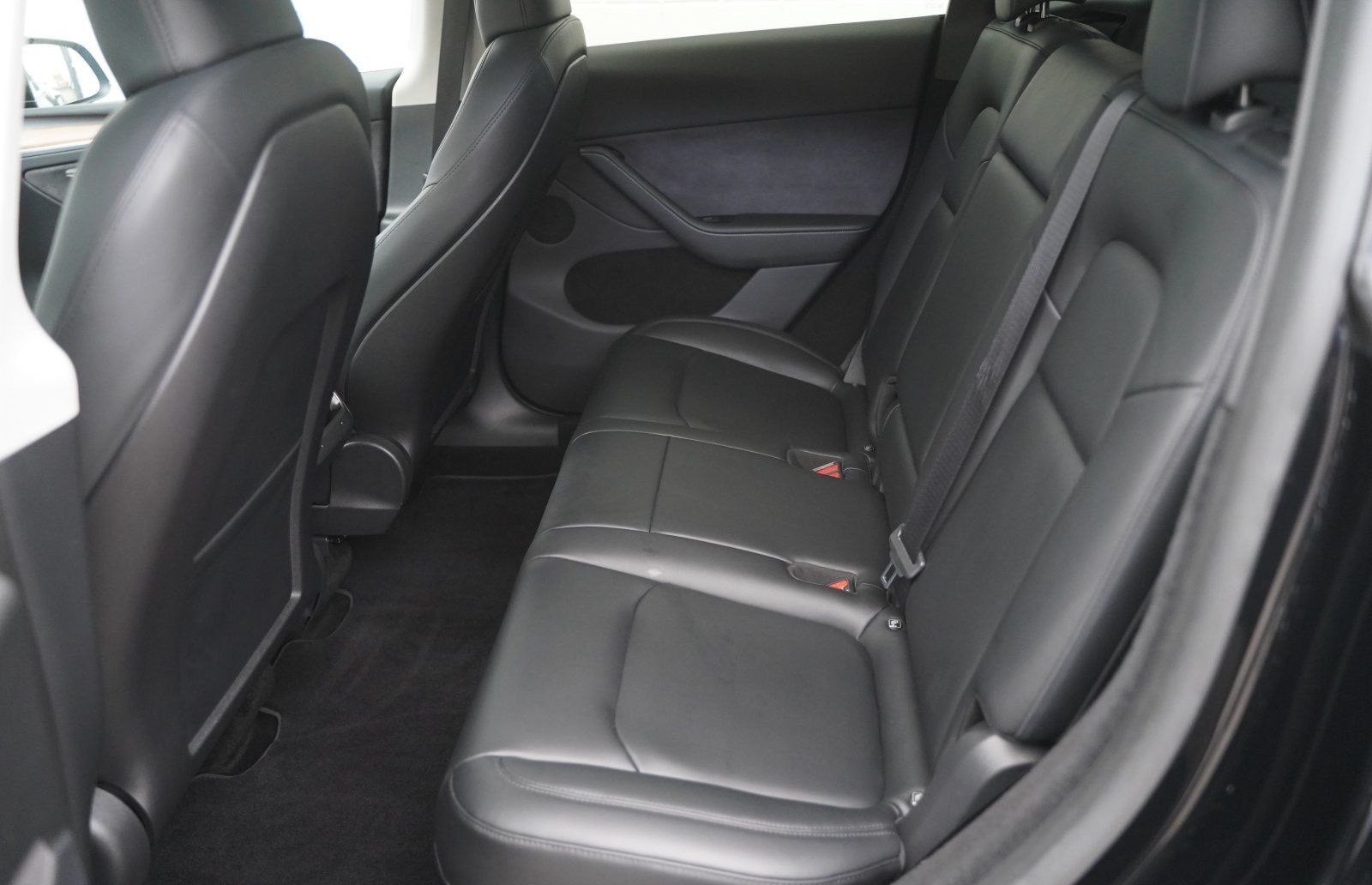 Tesla Model Y Long Range AWD *Mwst. ausweisbar* foto 9
