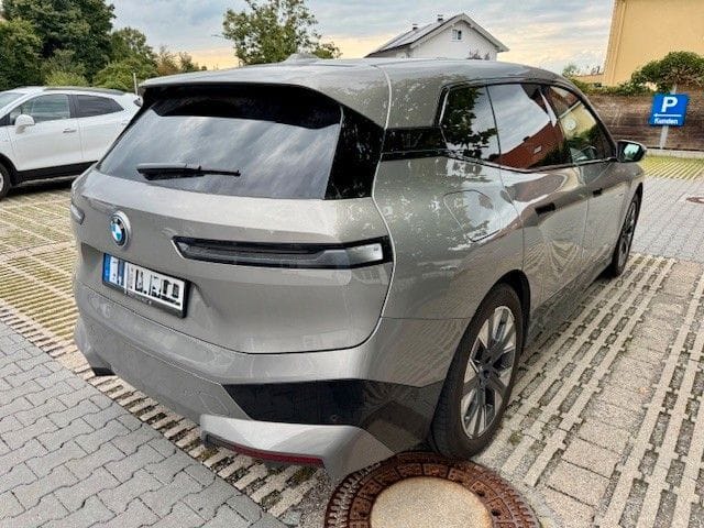 BMW iX xDrive40 Adaptiv FWK AHK foto 3