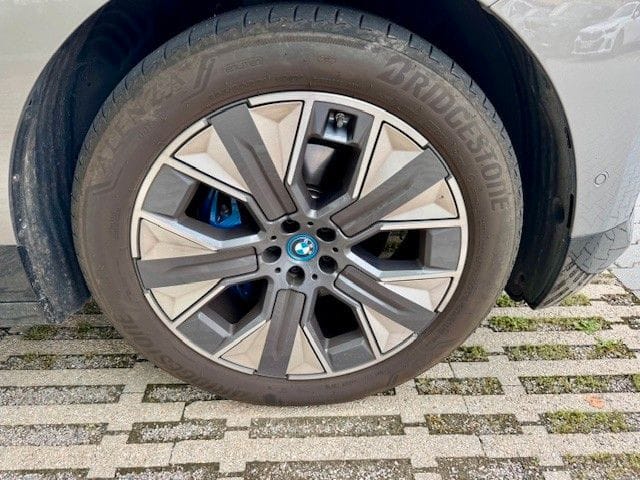 BMW iX xDrive40 Adaptiv FWK AHK foto 5