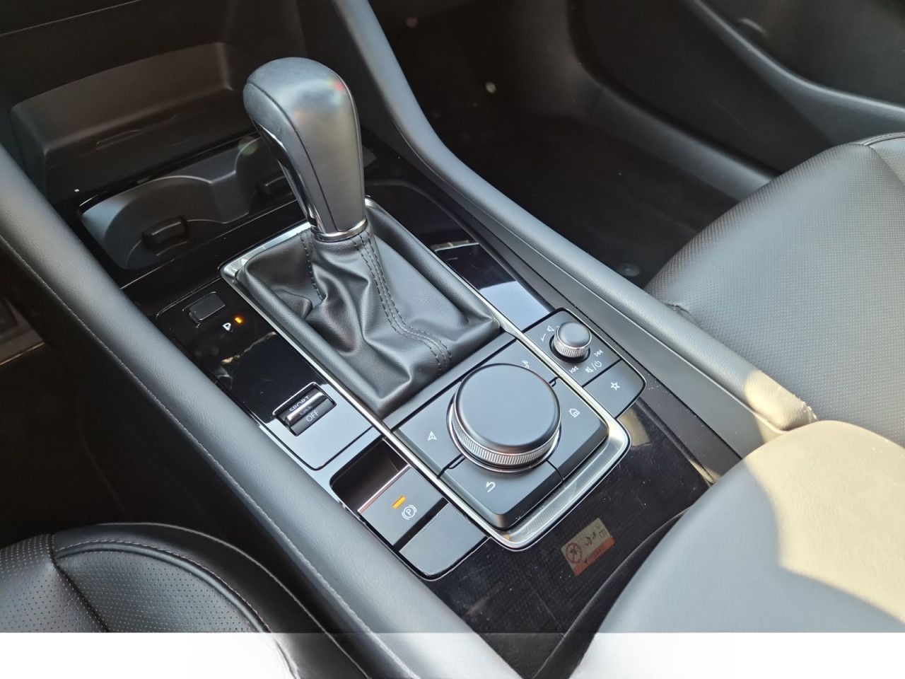 Mazda 3 5 HB 2.0L e-Skyactive G AT Exclusive-Line Navi foto 23