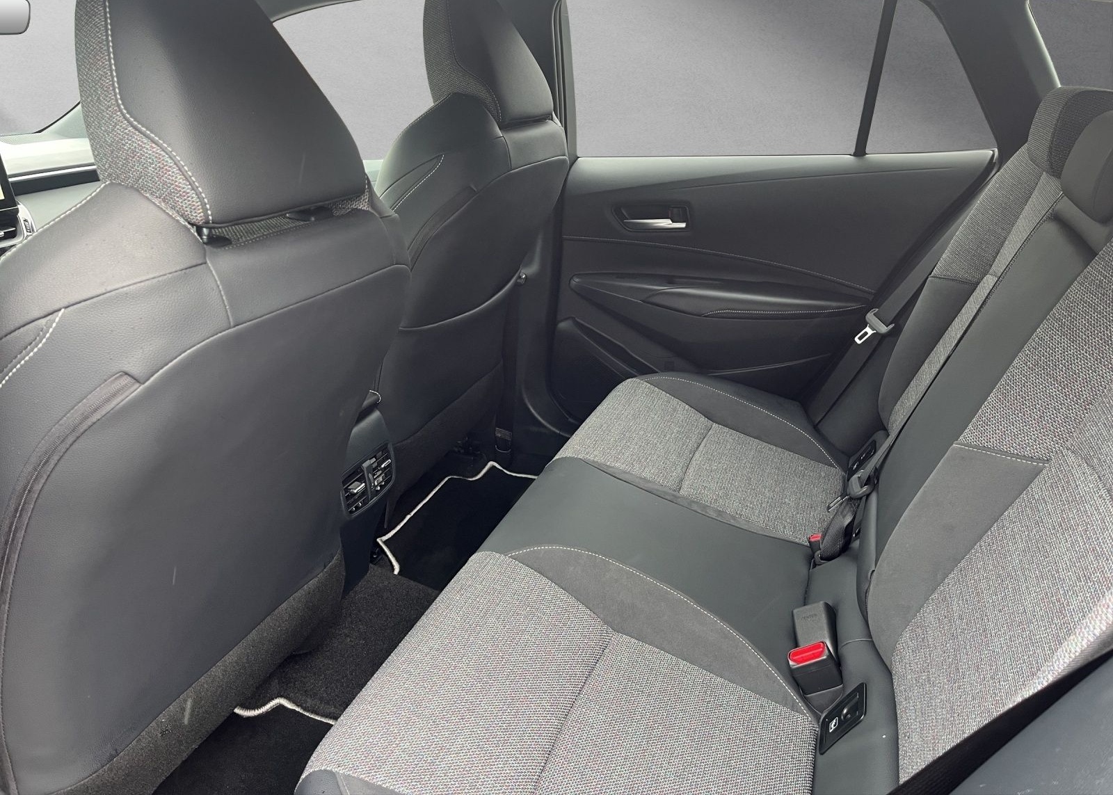 Toyota Corolla Touring Sports*Hybrid Teamplayer NAVI* foto 16