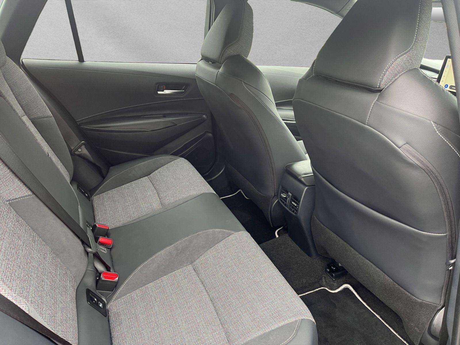 Toyota Corolla Touring Sports*Hybrid Teamplayer NAVI* foto 17