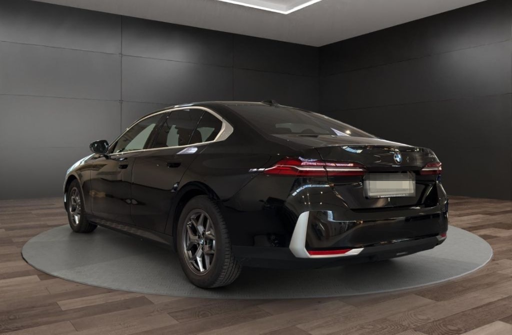 BMW 520 d-Limousine+Park-Assist+DWA+HarmanKardon+ foto 3