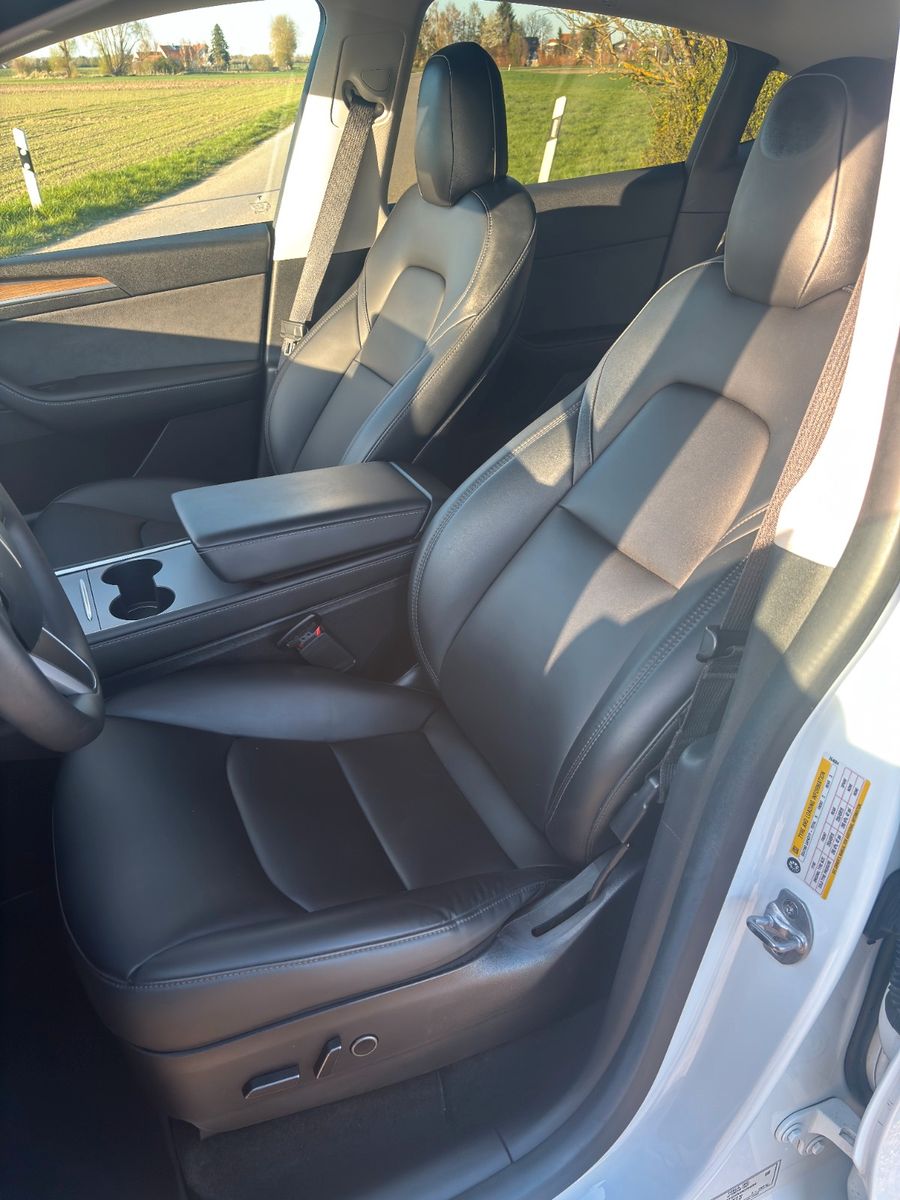 Tesla Model Y Long Range Dual AWD foto 7