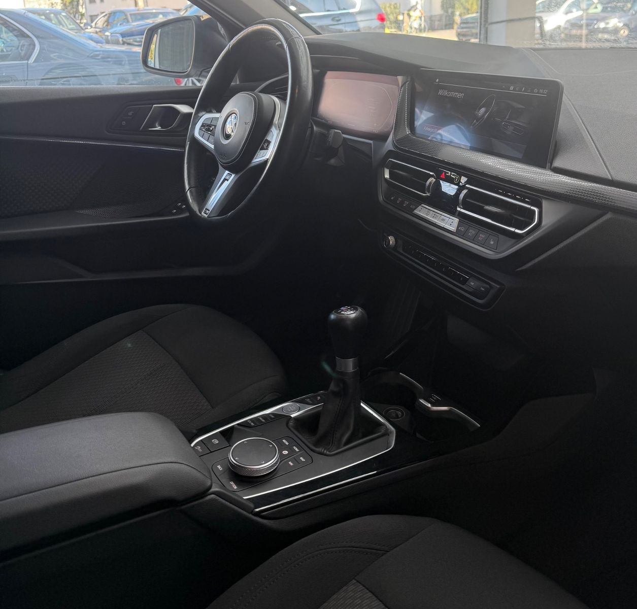 BMW 118 1 Limousine 118 i*Kamera*M-Lenkrad*Navi* foto 12