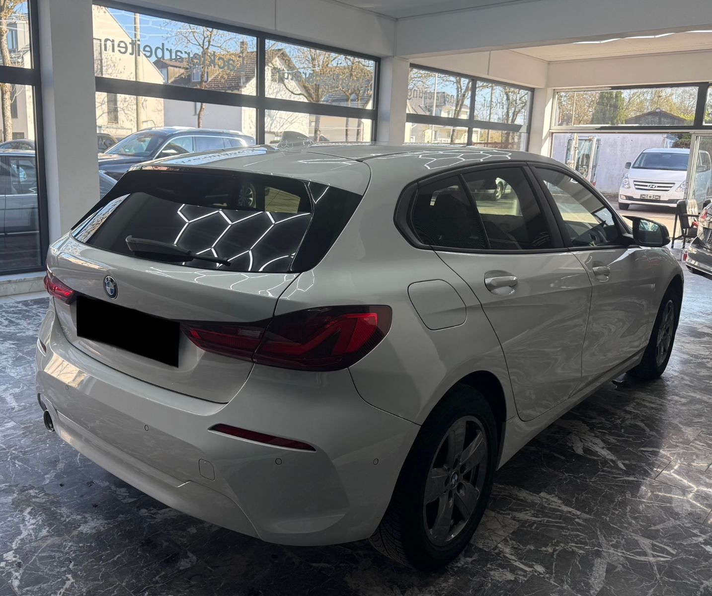BMW 118 1 Limousine 118 i*Kamera*M-Lenkrad*Navi* foto 3