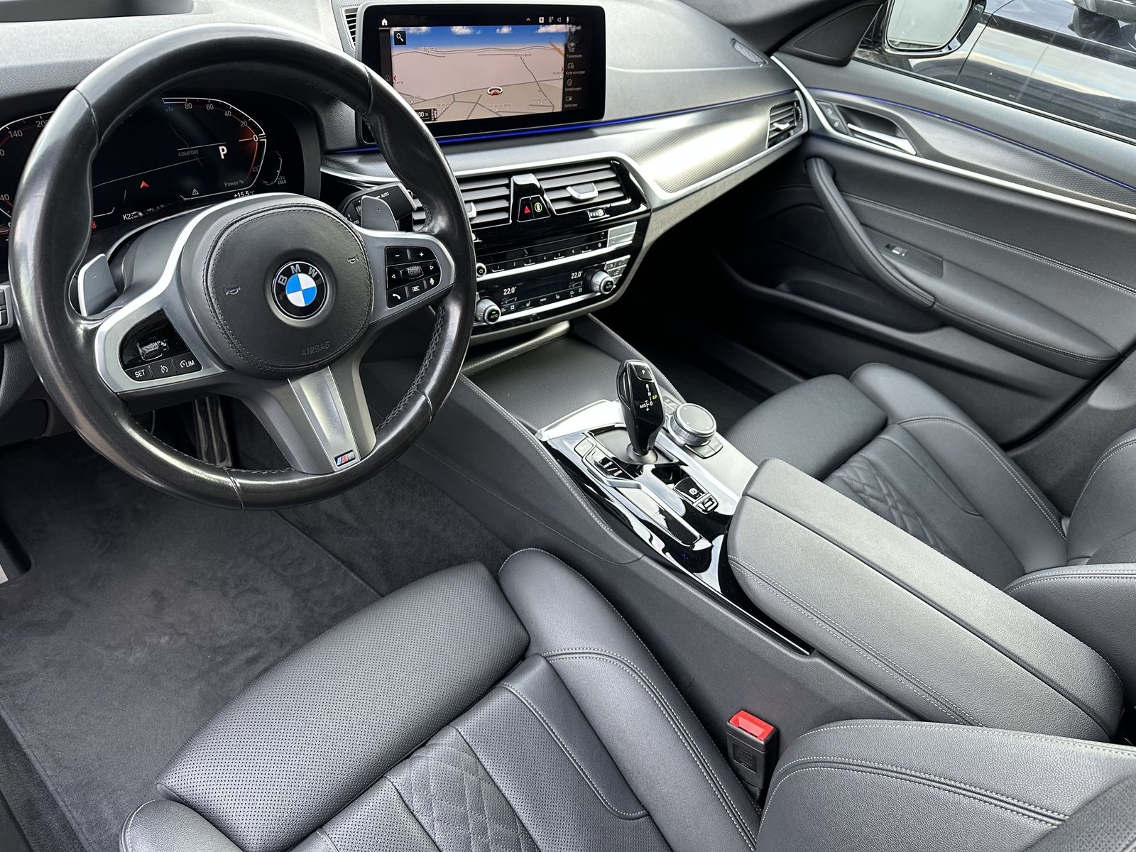 BMW 520d xDrive M Sport NAV+LASER+HEADUP+KAM+19ZO+PP foto 8